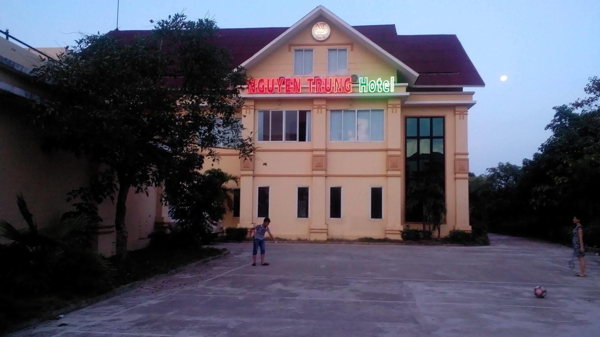 Nguyen Trung Hotel 洞海 外观 照片